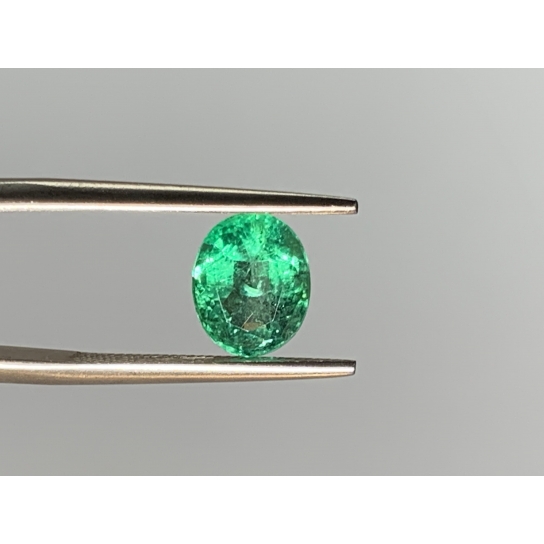 2.1ct Emerald EMRL3