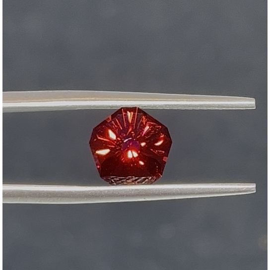 2ct Master Cut Rhodolite Garnet
