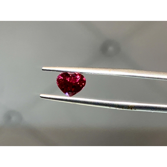 1.04ct Ruby - Heart - 6.6mm x 5.4mm x 3.4mm