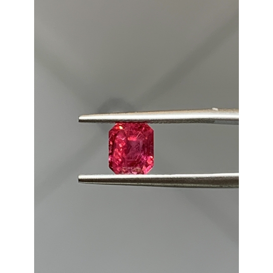 1.6ct Mahenge Spinel