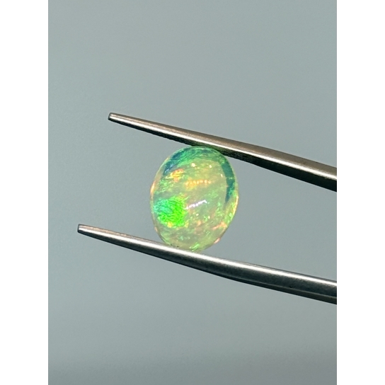 2.95ct Iridescent Ethiopian Opal