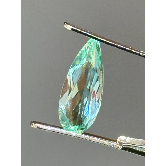 1.87ct Green/Blue beryl emerald
