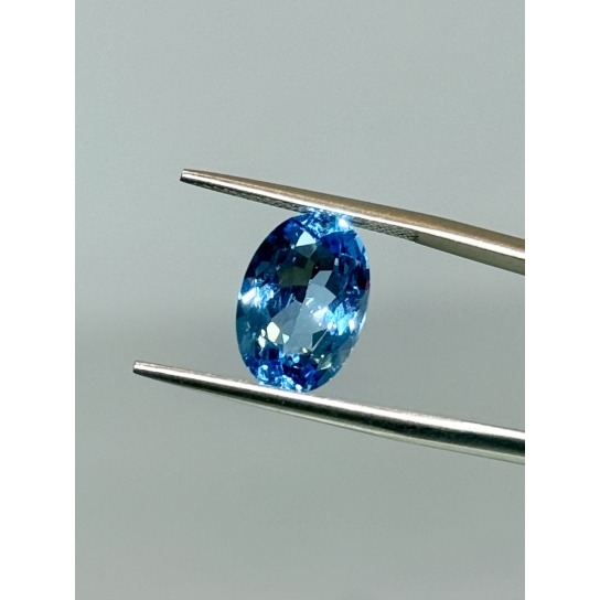 5.2ct Brilliant Cut Swiss Blue Topaz 
