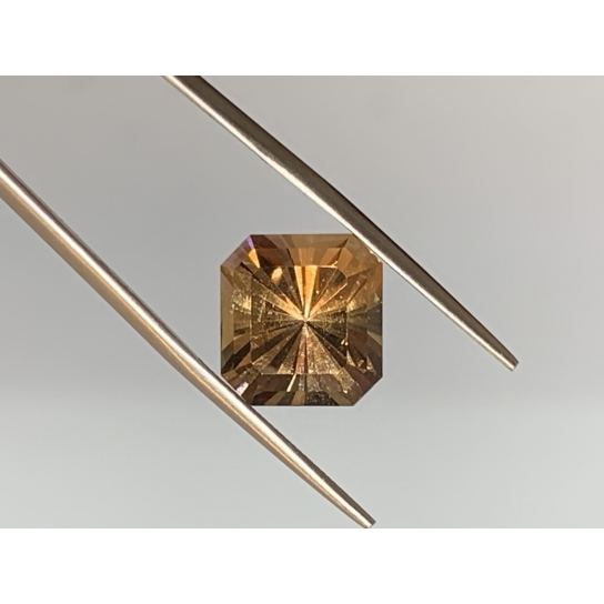 10.6ct Champagne Topaz CT8