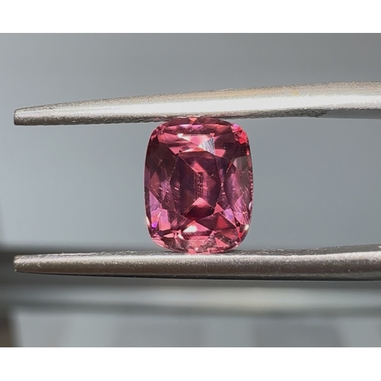 2.2ct Zircon