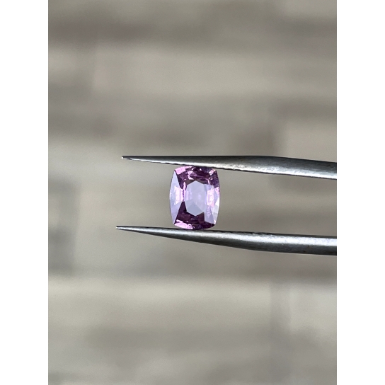 0.90ct Violet Sapphire
