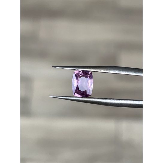 0.90ct Violet Sapphire