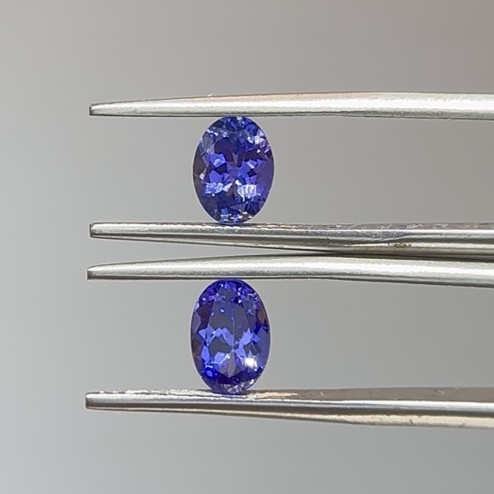 2.3ct Tanzanite Pair