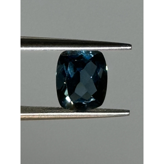 3.4ct London Blue Topaz