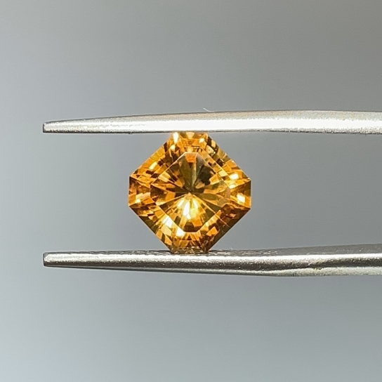 2.3ct Citrine