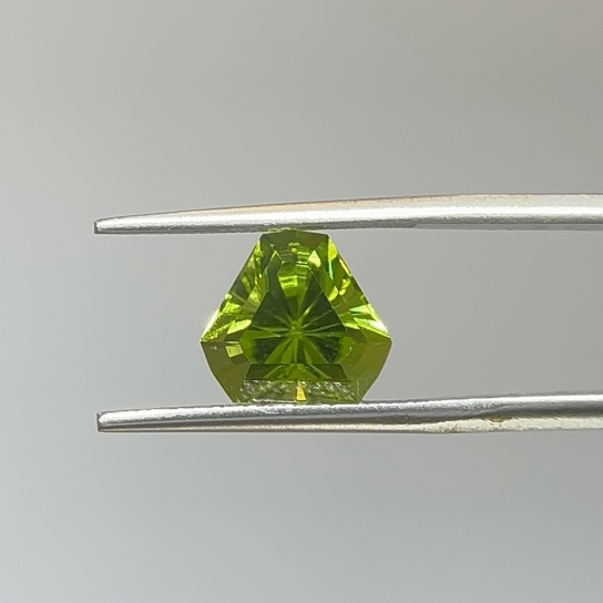 3.7ct Peridot