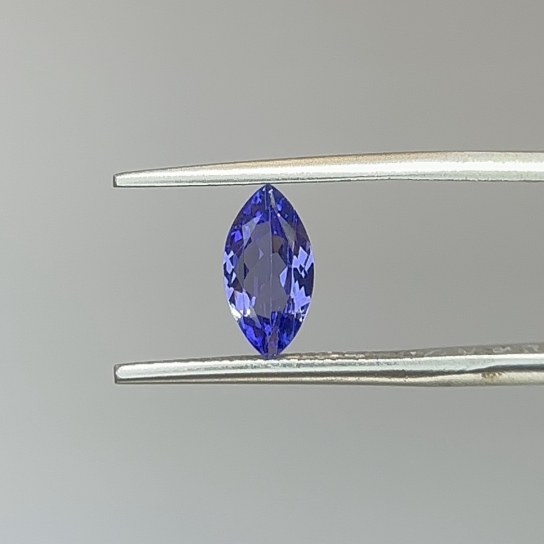 0.9ct Tanzanite