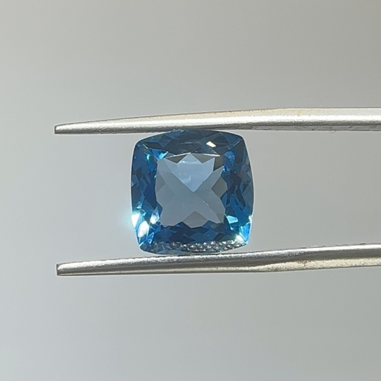 6.1ct Swiss Blue Topaz