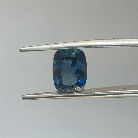 3.2 London Blue Topaz LBT3