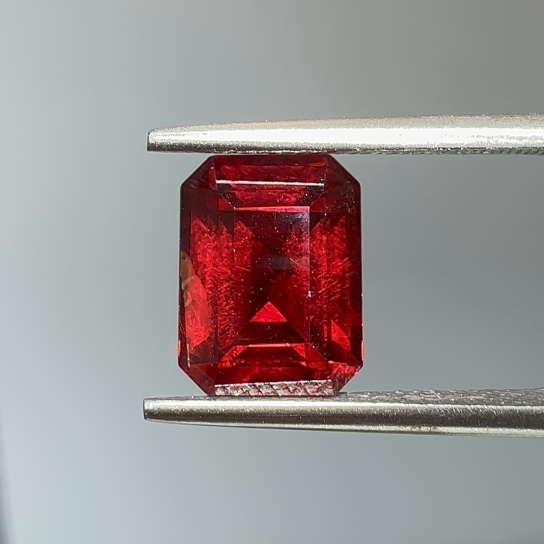 3.8ct Rhodolite Garnet