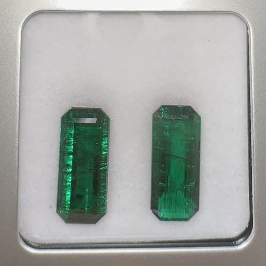 14.8ct Emerald Pair